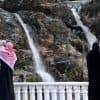 الأجواء المعتدلة تجذب المتنزهين في عسير