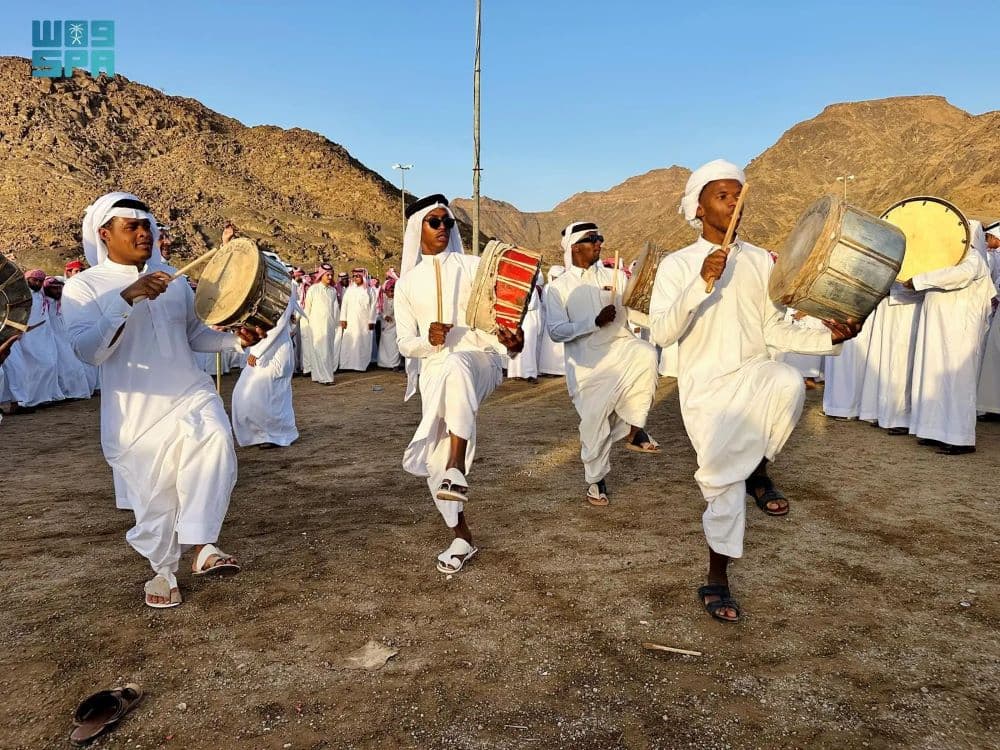 فن المرافع “لعب الطبول”.. موروث شعبي بنجران