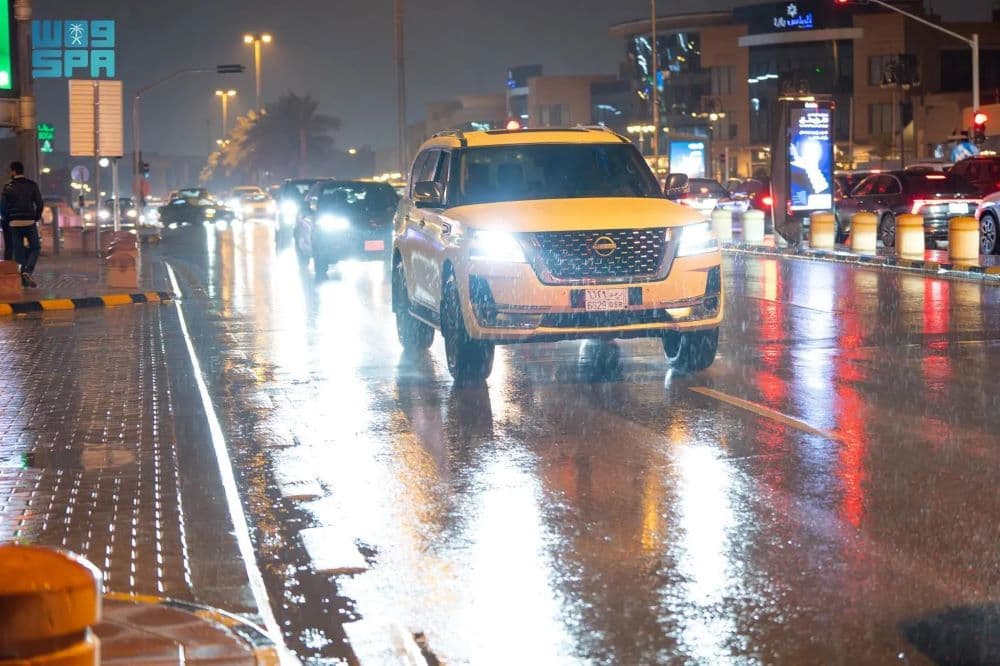 هطول أمطار على الرياض