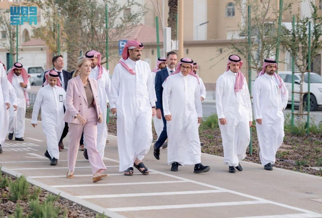 أمين منطقة الرياض يزور مشروع المسار الرياضي ويطّلع على مرافقه