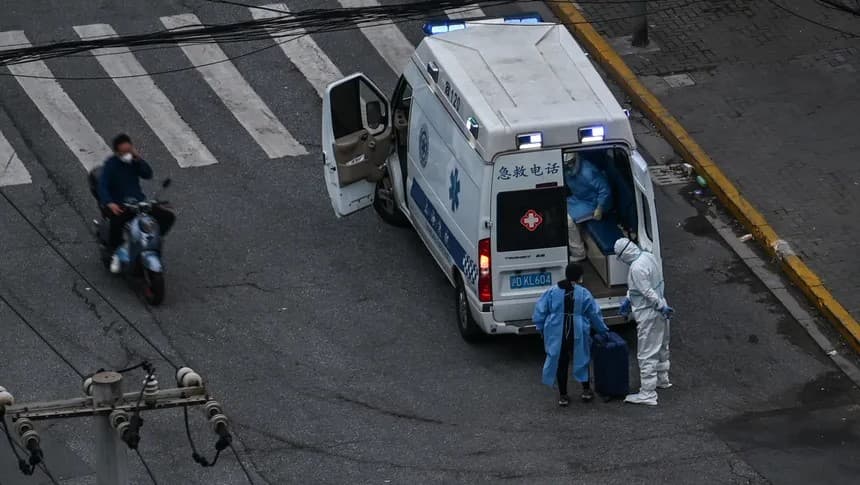 طفلة تنجو من الموت بعد سقوطها من الطابق الـ25