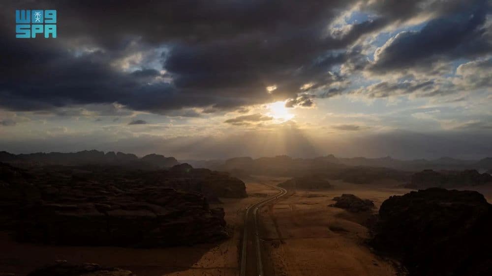 جبال “الزيتة” بتبوك.. لوحات طبيعية تنبض بالجمال