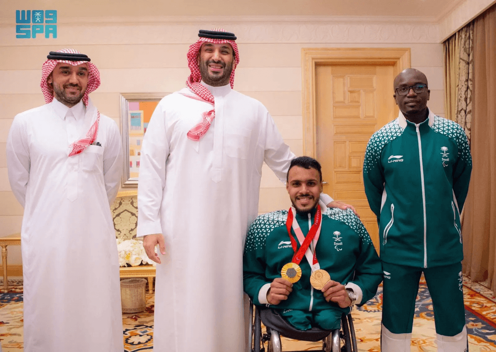 ولي العهد يستقبل لاعب القوى البارالمبية “عبدالرحمن القرشي” لتحقيقه ذهبية دورة الألعاب البارالمبية في باريس