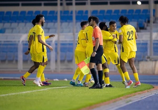 4 أندية تتنافس على بطاقة الصعود الثالثة لدوري المحترفين تتنافس على بطاقة الصعود الثالثة لدوري المحترفين