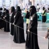 دور محوري للمرأة السعودية في خدمة ضيوف الرحمن