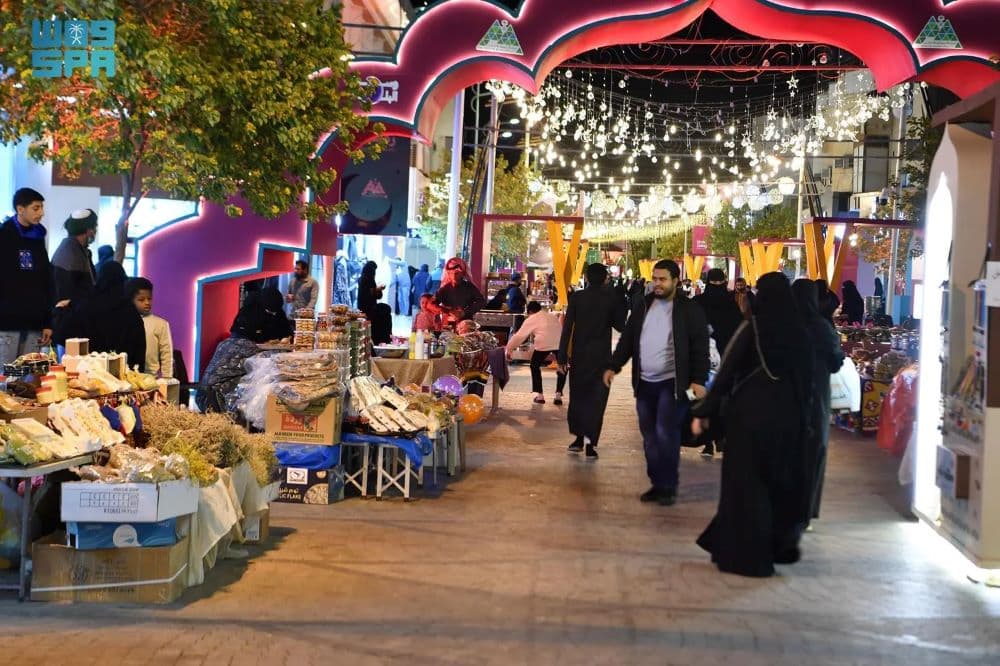الأسواق التجارية بحائل تشهد إقبالا من المتسوقين