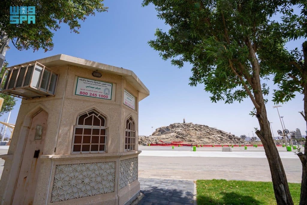 “الشؤون الإسلامية” تبث 15 مليون رسالة و200 ألف مادة دعوية بمختلف اللغات في مشعر عرفات