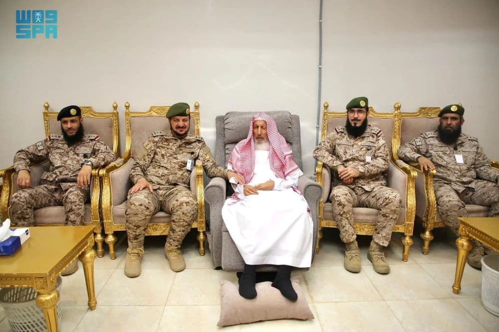 مفتي عام المملكة يستقبل عددًا من المهنئين
