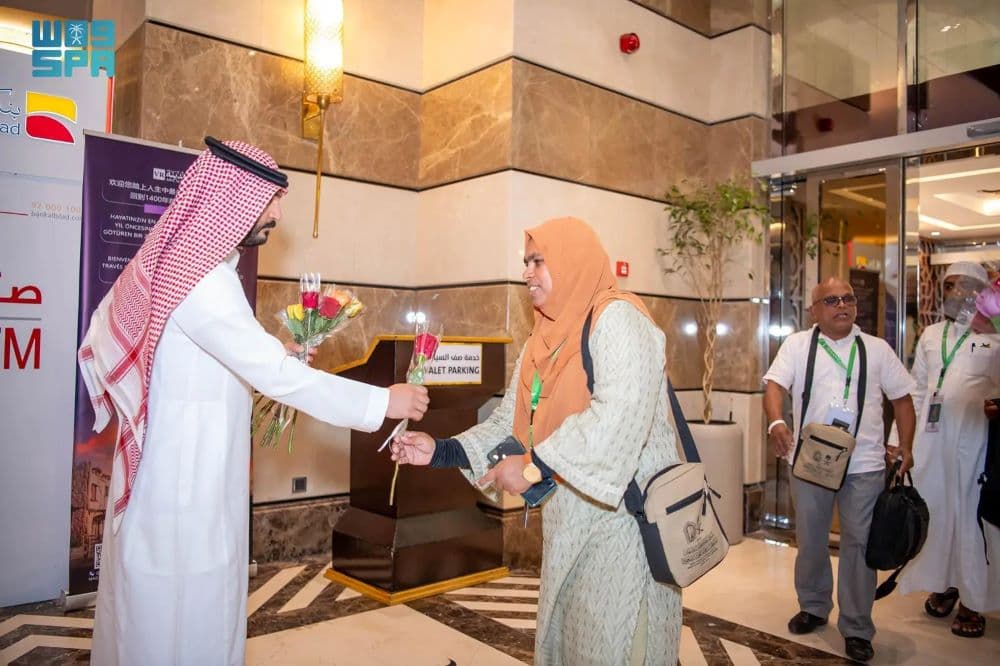 ضيوف برنامج خادم الحرمين للحج والعمرة يصلون إلى المدينة