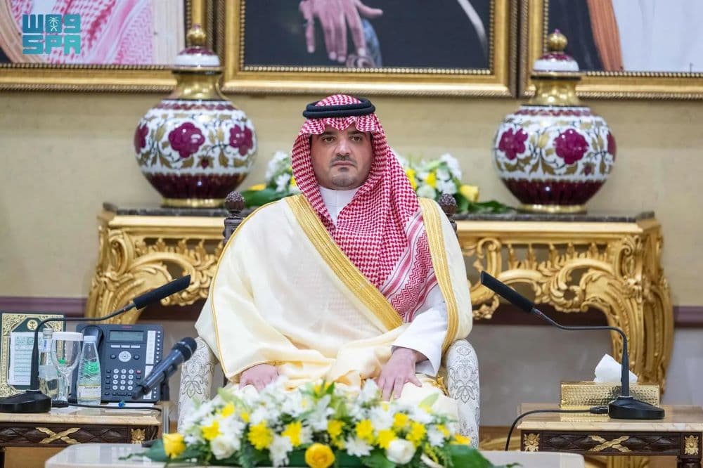الأمير عبدالعزيز بن سعود يلتقي كبار مسؤولي وزارة الداخلية وقادة القطاعات الأمنية وقوات أمن الحج