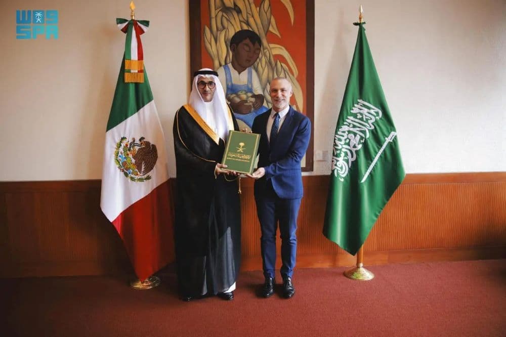 السفير المناور يقدّم أوراق اعتماده لمدير عام المراسم بالخارجية المكسيكية