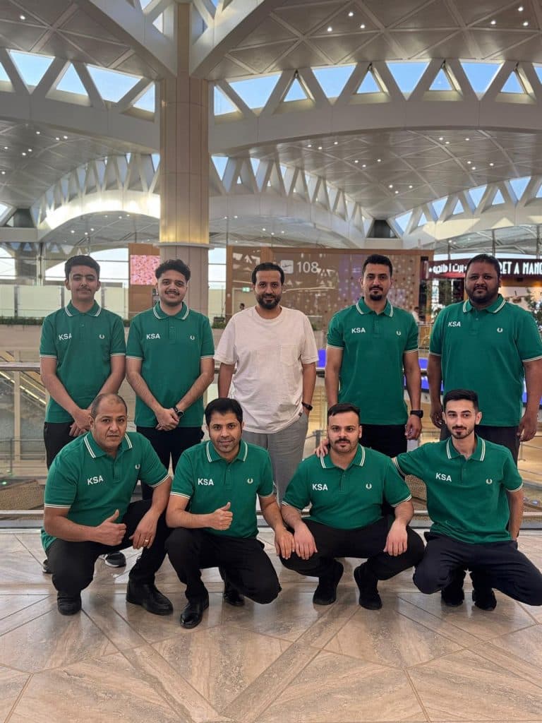 أخضر البليارد والسنوكر يطير إلى طنجة