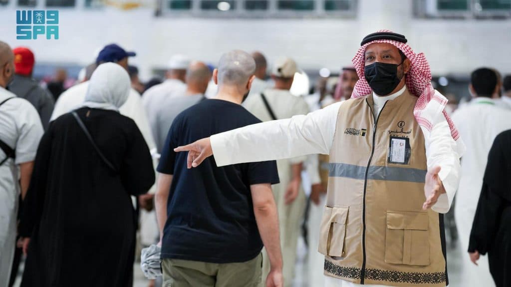 “هيئة شؤون الحرمين”: مليون و200 ألف مستفيد من خدمات الفرق الراجلة بالمسجد الحرام خلال موسم الحج