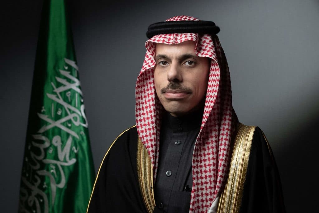 بحثوا التطورات التي تشهدها المنطقة وتداعياتها.. وزير الخارجية يتلقى اتصالات هاتفية من نظرائه العراقي والقبرصي والإسباني واليوناني