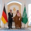 بحثا التطورات الإقليمية والدولية وتداعياتها على أمن واستقرار المنطقة.. وزير الخارجية يستقبل نظيره الألماني