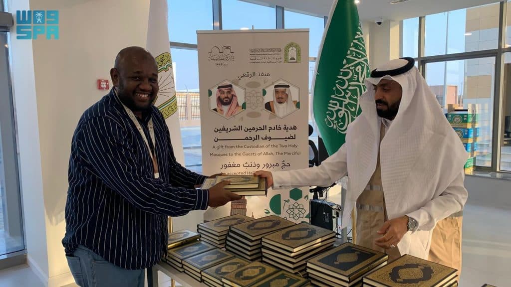 أول القادمين وآخر المغادرين حاج سوداني يختتم رحلته للحج عبر منفذ الرقعي