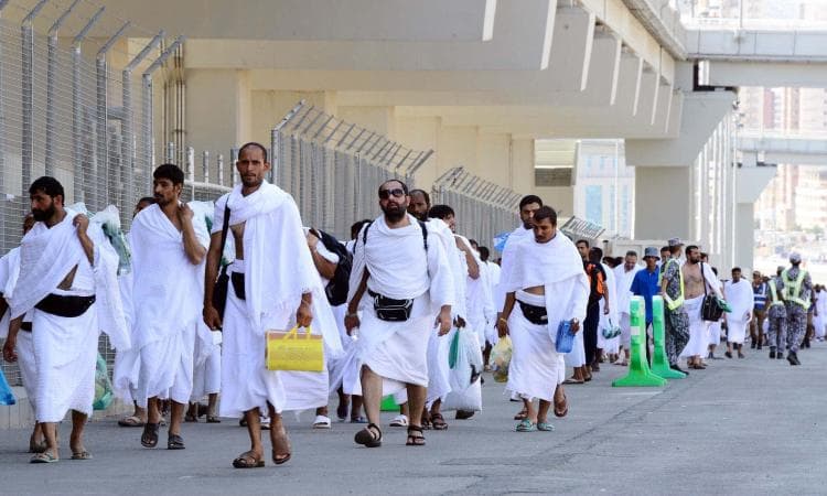 بدء إجراءات عودة أولى رحلات الحجاج الإيرانيين