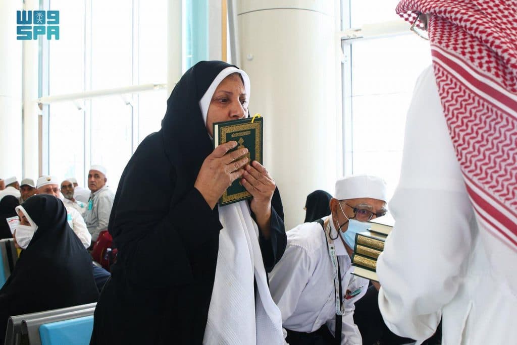 وصول طلائع الحجاج الإيرانيين إلى مطار عرعر تمهيدًا لمغادرتهم عبر منفذ جديدة عرعر