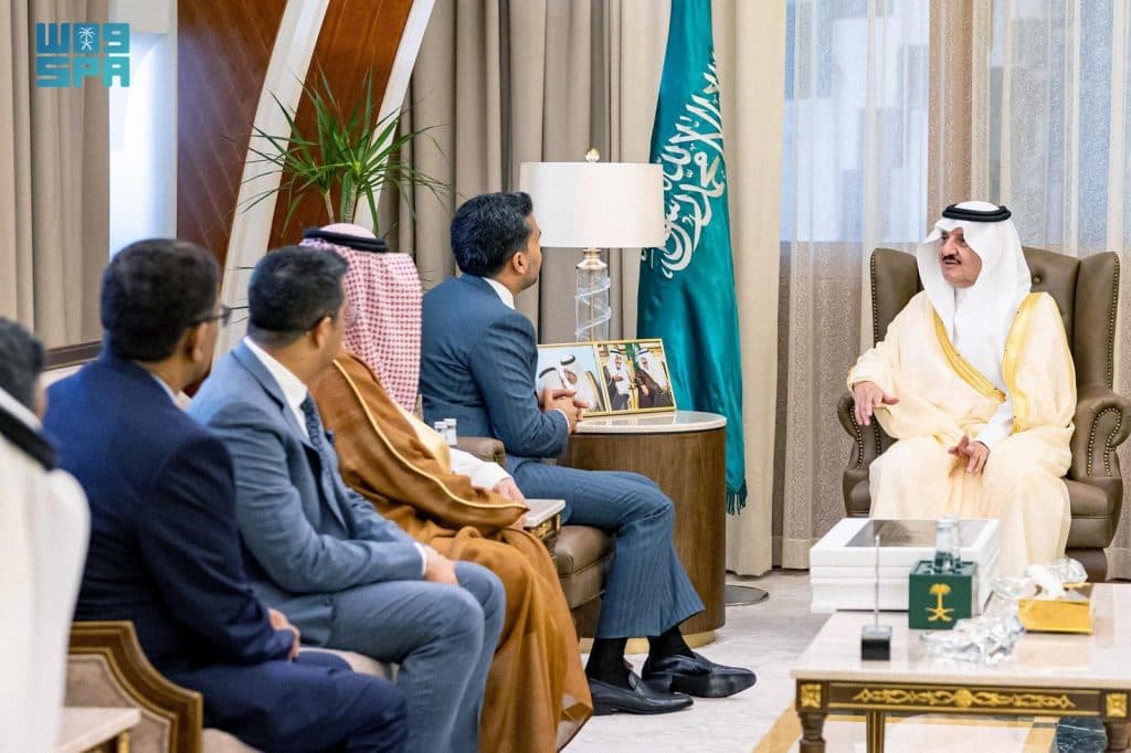 اطلع على مشاريعهم في المنطقة.. أمير الشرقية يستقبل مسؤولي مجموعة برجيل الطبية