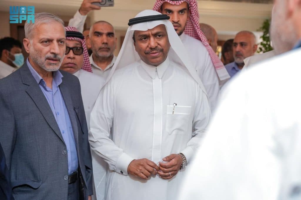 “نائب وزير الحج” يتفقد مقارّ إقامة الحجاج الإيرانيين في مكة