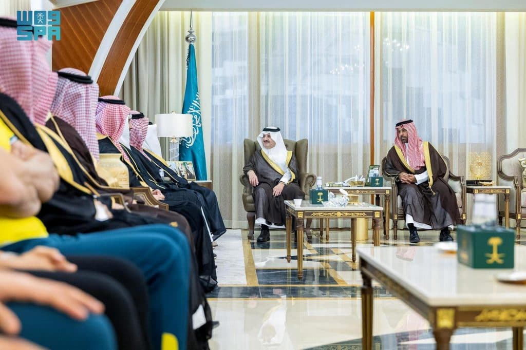 بمناسبة تحقيقه إنجازات لافتة في عدد من الألعاب.. أمير الشرقية ونائبه يستقبلان رئيس وأعضاء إدارة نادي الخليج