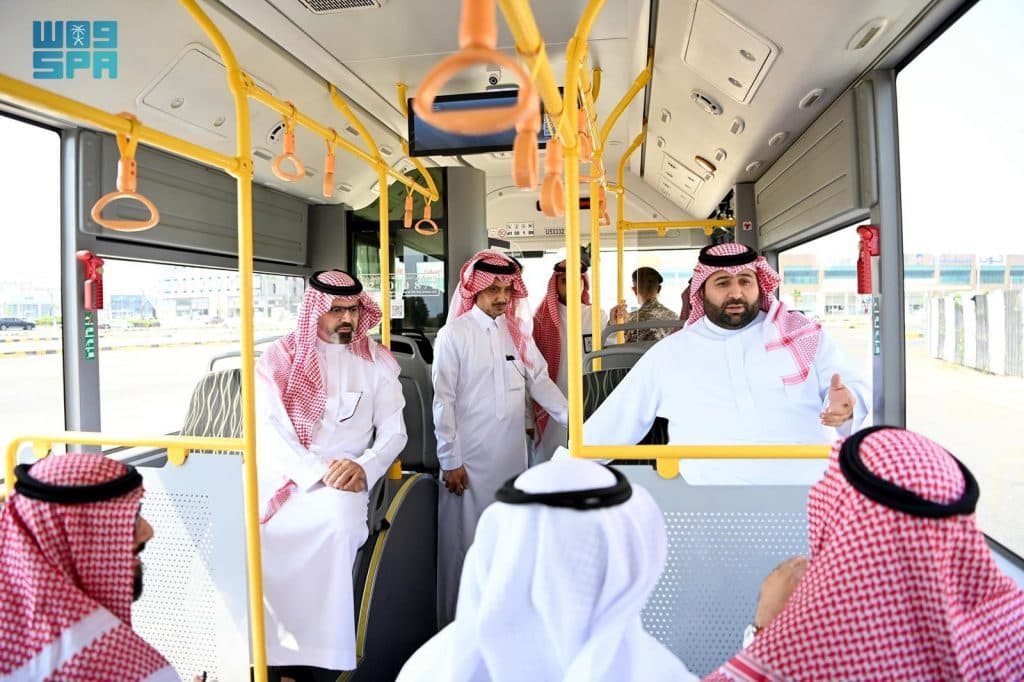 أمير جازان يتفقد “ميدانيًّا” أعمال ومشروعات أمانة المنطقة