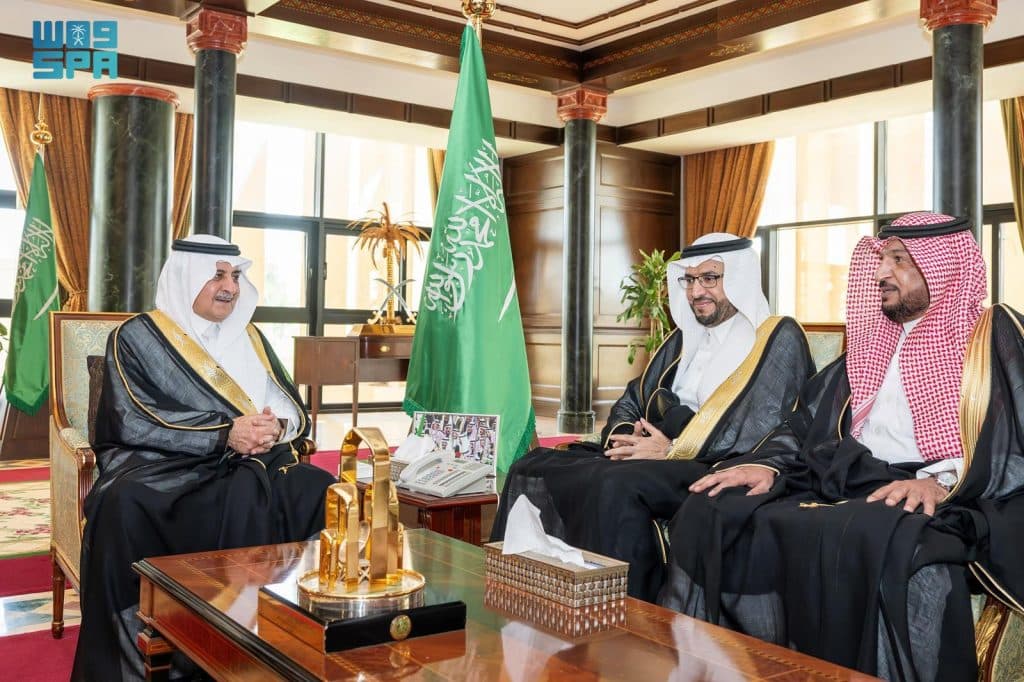 الأمير فهد بن سلطان يستقبل الرئيس التنفيذي لتجمع تبوك الصحي