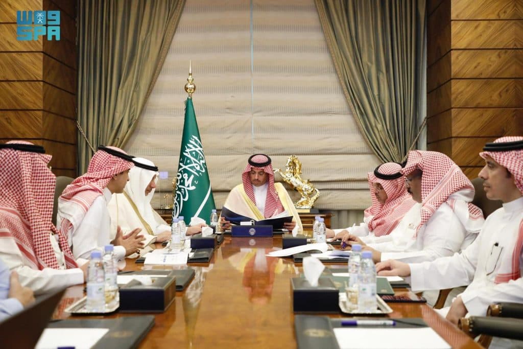 استعرض مشاريعها المنفذة والجاري تنفيذها بالمحافظة.. محافظ جدة يستقبل رئيس القطاع الغربي بشركة المياه الوطنية