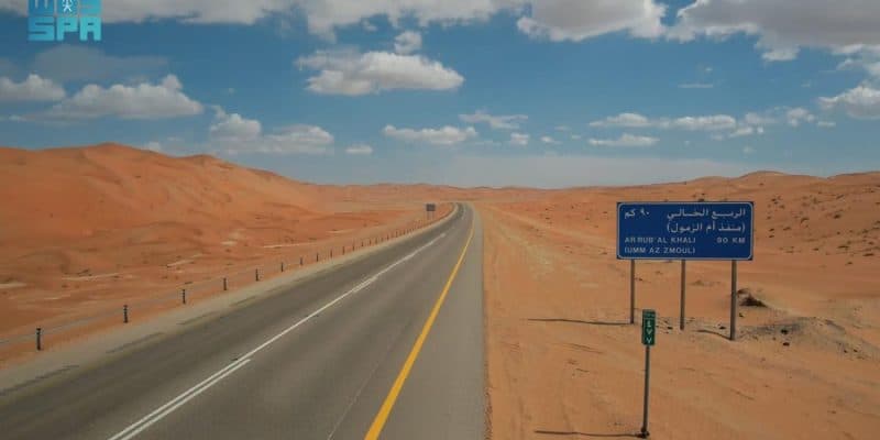 “هيئة الطرق”: الطريق البري بين المملكة وعُمان إنجاز هندسي في قلب الربع الخالي