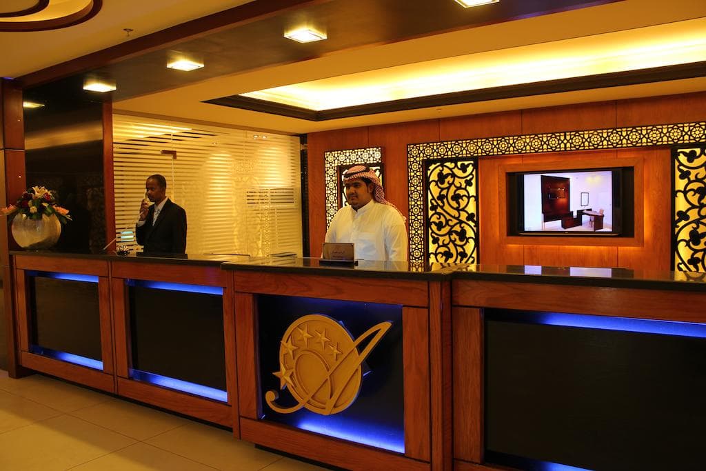 العمل تبدأ توطين العمل في الإيواء السياحي