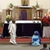 مسيحيون يقصدون الكنيسة في ليبيا من أجل نسيان الحرب