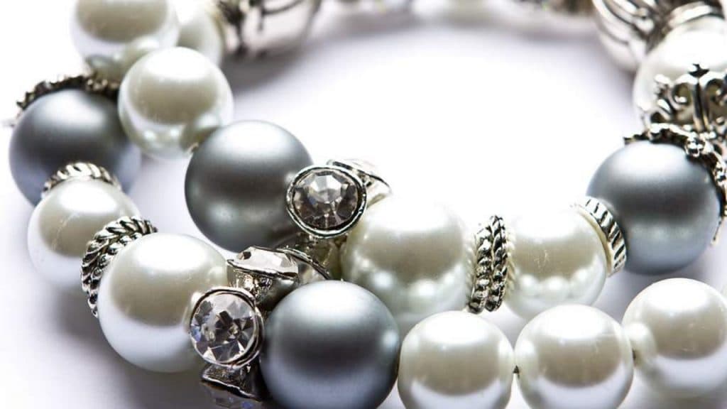 best-costume-jewelry-brands-1280×720