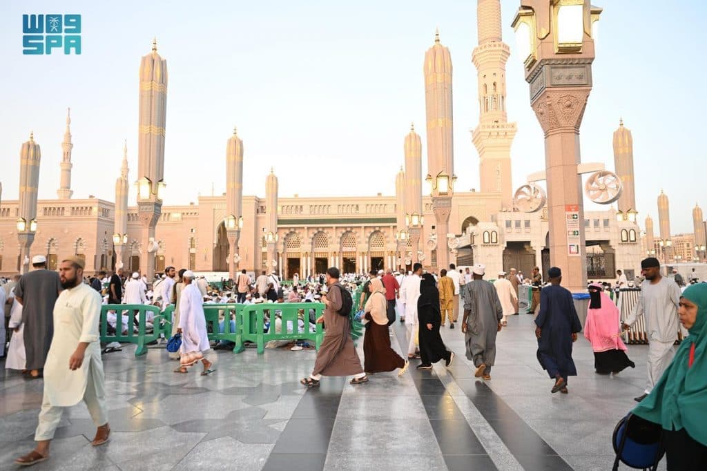 المدينة المنورة تودّع قوافل الحجاج وتستقبل زوار الداخل خلال إجازة عيد الأضحى