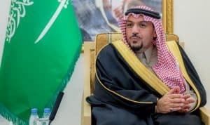 أمير القصيم ينقل تعازي القيادة لأسرة الجندي أول بركة الرشيدي