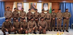 قائد القوات الخاصة لأمن الحج والعمرة يقلد ضباطا رتبهم الجديدة