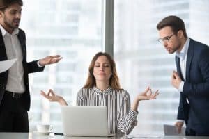النساء العاملات يتمتعن بصحة جيدة وعمر أطول.. ولكن..