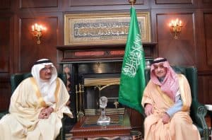 أمير منطقة تبوك يبحث مع وزير التعليم المشروعات التعليمية