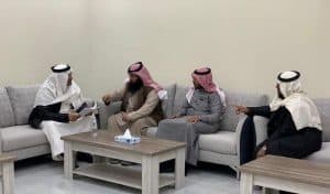 وزير التعليم يعد معلمي مدارس الأبناء في تبوك بدراسة مطالبهم