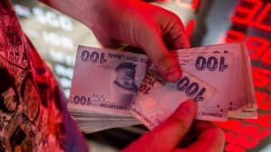 الاقتصاد التركي يترنح.. عجز التجارة الخارجية يقفز بنسبة 232.2%