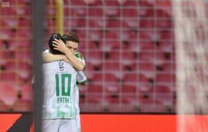 الأهلي وأبها يتأهلان لنصف نهائي كأس خادم الحرمين