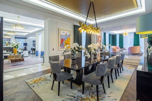 24447812-7978793-Different_floor_levels_and_decor_within_the_property_help_to_div-a-84_1581095254241