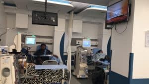 مركز الأمير نايف لغسيل الكلى في بيروت يواصل تقديم العلاج للمرضى
