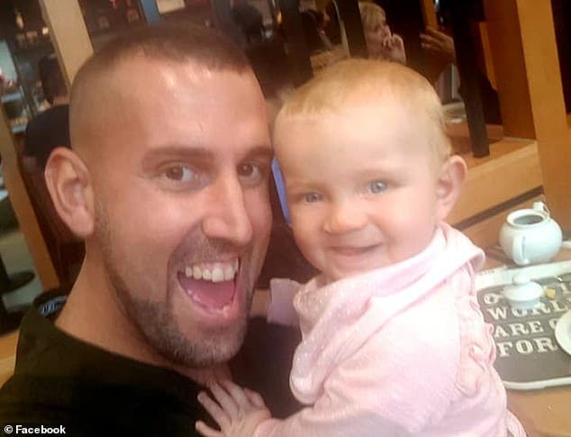 10573234-8025485-Daniel_Ashurst_pictured_with_his_daughter_Hollie-m-2_1582275654124