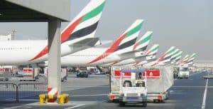 الإمارات توقف جميع الرحلات الجوية مع إيران