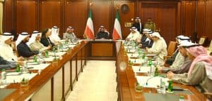 مجلس الوزراء الكويتي يوقف الطيران مع 7 دول ويمنع دخول القادمين منها بسبب كورونا