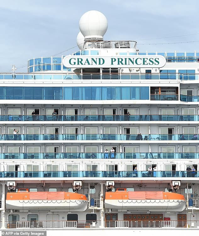 25726602-8108315-The_Grand_Princess_is_due_to_dock_in_nearby_Oakland_California_t-a-24_1584091057435
