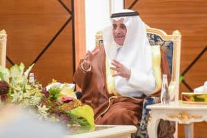 أمير تبوك يثمن جهود الإدارات الحكومية للحد من انتشار وباء كورونا