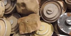 مشروع مركز الملك سلمان للإغاثة “مسام” ينتزع 671 لغمًا في اليمن