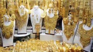انخفاض أسعار الذهب في التعاملات الفورية