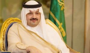 أمير عسير يثني على أعمال الدفاع المدني في السيطرة على حريقي تنومة والسودة